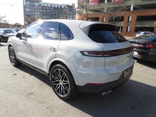 2024 Porsche Cayenne S