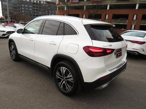 2025 Mercedes-Benz GLA 250 4MATIC