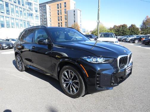 2025 BMW X5 M60i