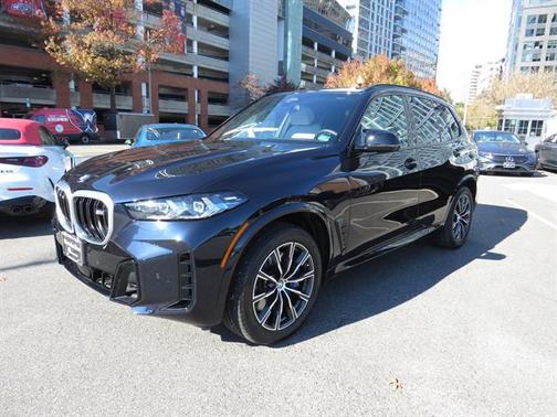2025 BMW X5 M60i