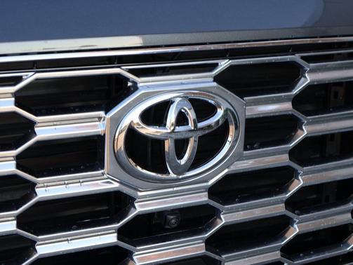 2025 Toyota Sequoia Base