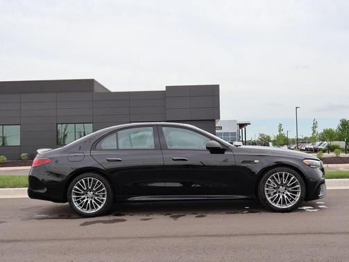 Obsidian Black Metallic 2026 Mercedes-Benz AMG E 53 E 4MATIC+