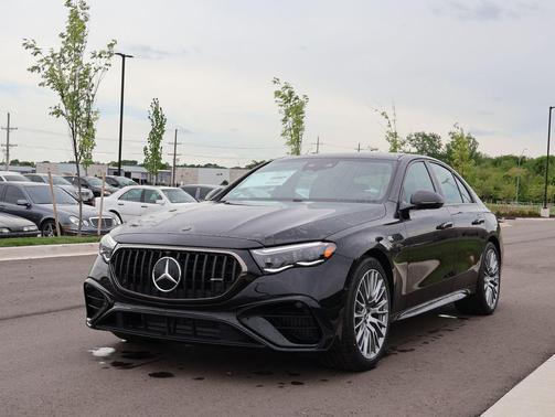 Obsidian Black Metallic 2026 Mercedes-Benz AMG E 53 E 4MATIC+