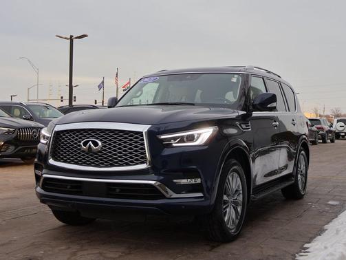 2021 INFINITI QX80 Luxe