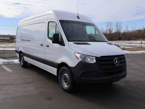 2025 Mercedes-Benz Sprinter 2500 High Roof