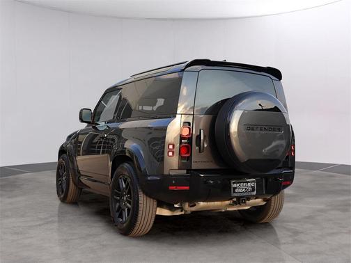 2024 Land Rover Defender 90 P400 X-Dynamic SE