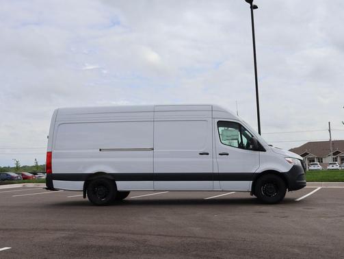 Arctic White 2025 Mercedes-Benz Sprinter 2500 High Roof