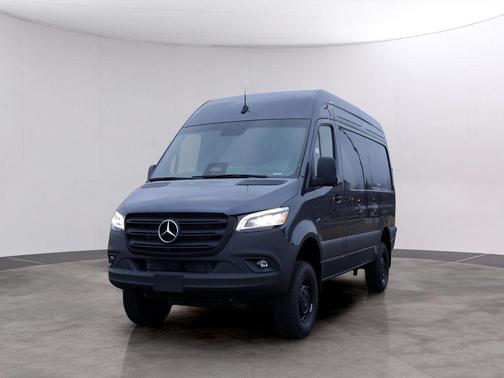 2026 Mercedes-Benz Sprinter 2500 Cargo 144 WB