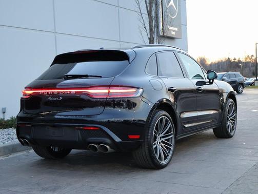 2025 Porsche Macan S