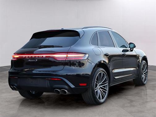 2025 Porsche Macan S