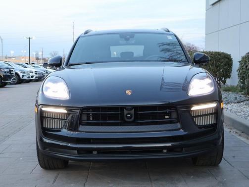 2025 Porsche Macan S
