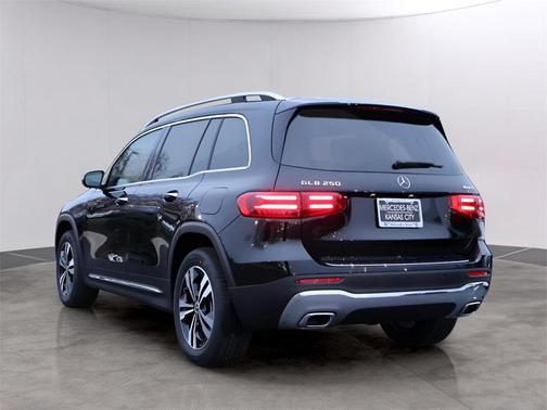 2025 Mercedes-Benz GLB 250 4MATIC