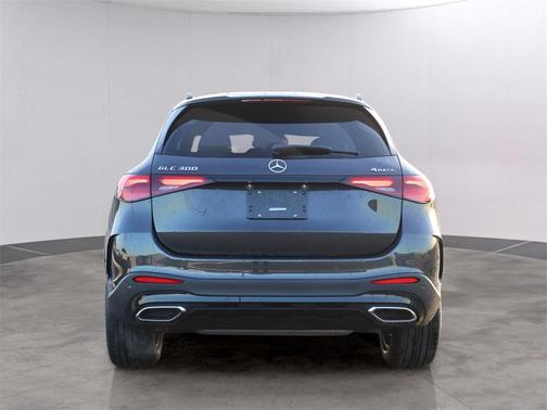 2026 Mercedes-Benz GLC 300 4MATIC