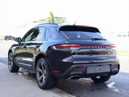 2023 Porsche Macan Base