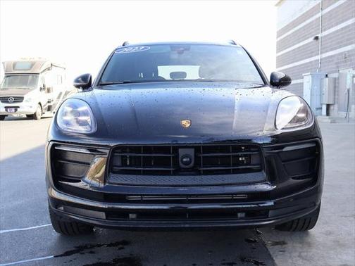 2023 Porsche Macan Base