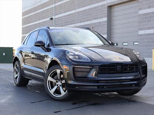 2023 Porsche Macan Base