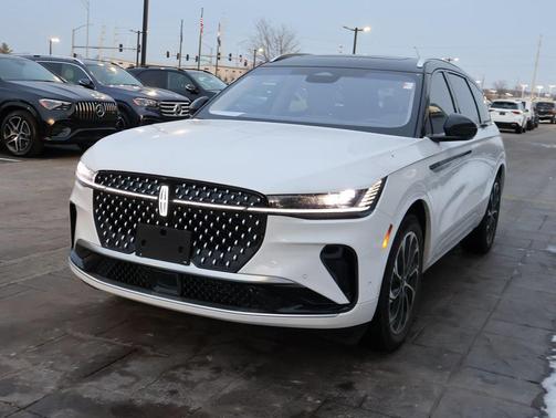 2024 Lincoln Nautilus Reserve