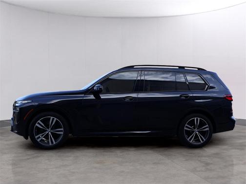 2024 BMW X7 M60i