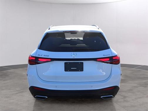 2026 Mercedes-Benz GLC 300 4MATIC