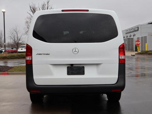 2023 Mercedes-Benz Metris Base