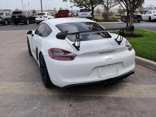 2016 Porsche Cayman GT4