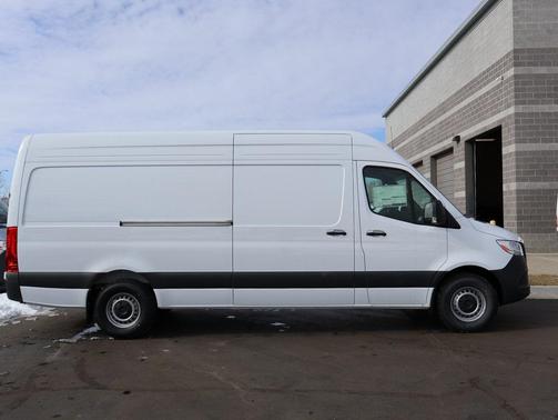 2025 Mercedes-Benz Sprinter 2500 High Roof