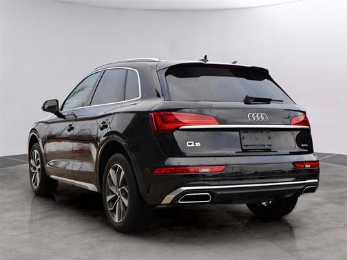 2022 Audi Q5 45 S line Premium