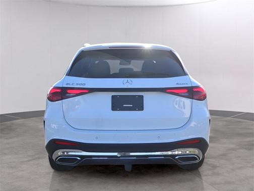 2026 Mercedes-Benz GLC 300 4MATIC