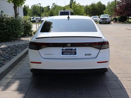2023 Honda Accord Hybrid Base