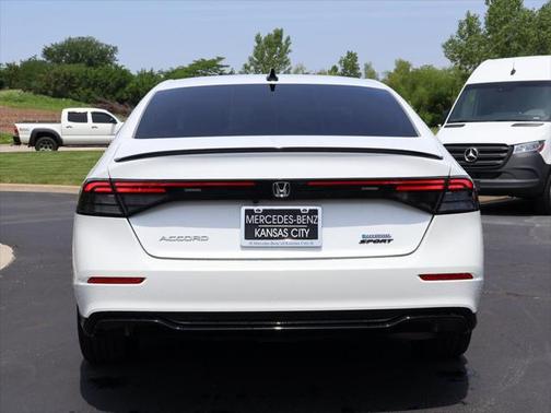2023 Honda Accord Hybrid Base