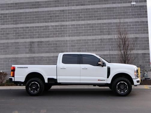 2025 Ford F-350 Platinum