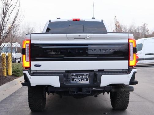 2025 Ford F-350 Platinum
