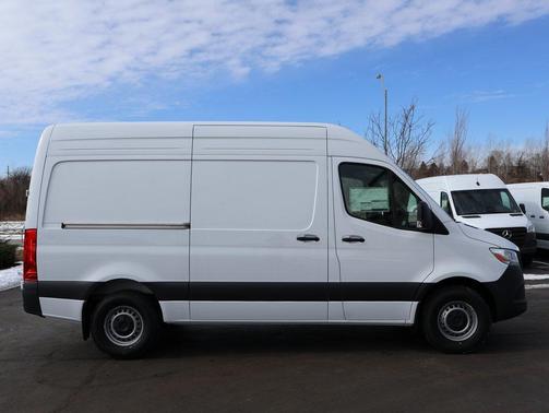 2025 Mercedes-Benz Sprinter 2500 Standard Roof