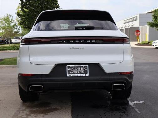 2024 Porsche Cayenne Base
