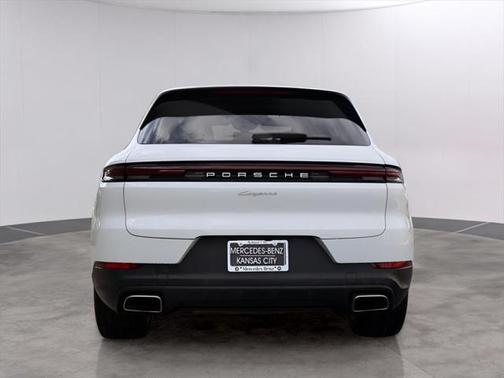 2024 Porsche Cayenne Base