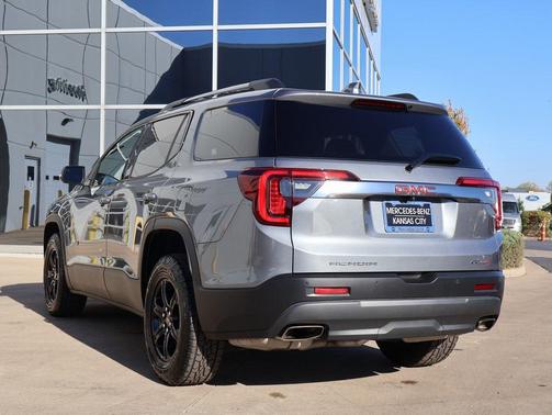 2022 GMC Acadia AWD AT4