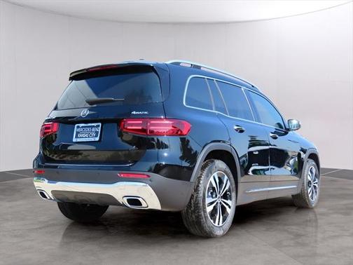 2025 Mercedes-Benz GLB 250 4MATIC