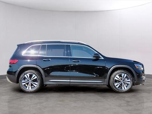 2025 Mercedes-Benz GLB 250 4MATIC