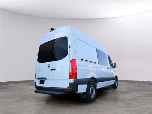 2024 Mercedes-Benz Sprinter 2500 Crew 144 WB