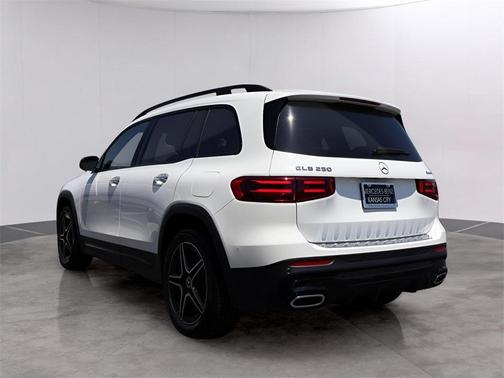 2025 Mercedes-Benz GLB 250 4MATIC