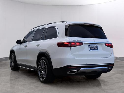 2025 Mercedes-Benz GLS 450 4MATIC