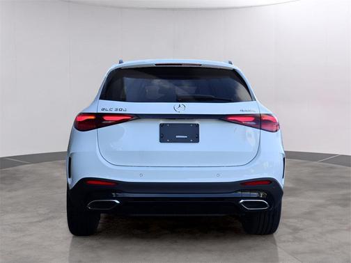 2026 Mercedes-Benz GLC 300 4MATIC