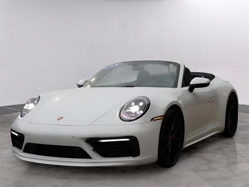 2020 Porsche 911 Carrera 4S Cabriolet