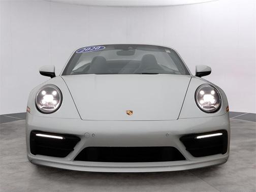 2020 Porsche 911 Carrera 4S Cabriolet