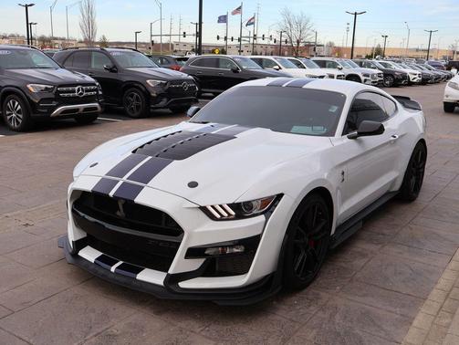 2022 Ford Shelby GT500 Base