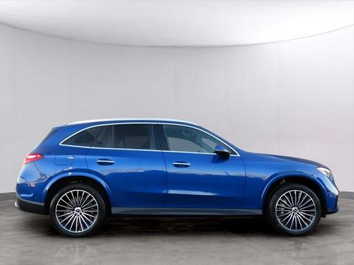 2025 Mercedes-Benz GLC 350e Base