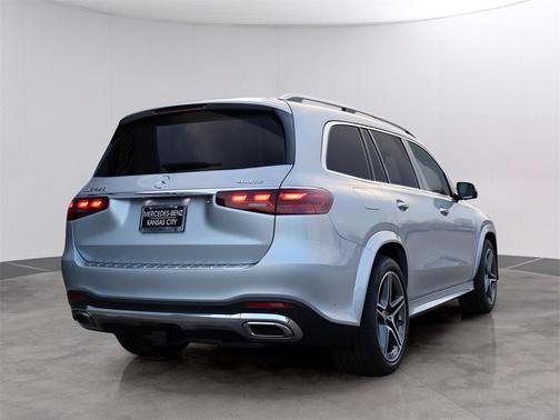 2025 Mercedes-Benz GLS 450 4MATIC