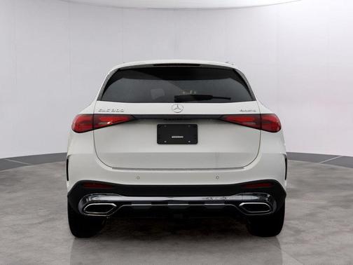 2026 Mercedes-Benz GLC 300 4MATIC