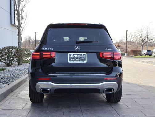 2026 Mercedes-Benz GLB 250 4MATIC