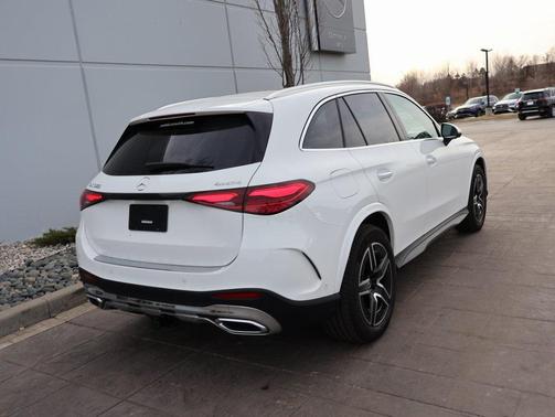 2026 Mercedes-Benz GLC 300 4MATIC